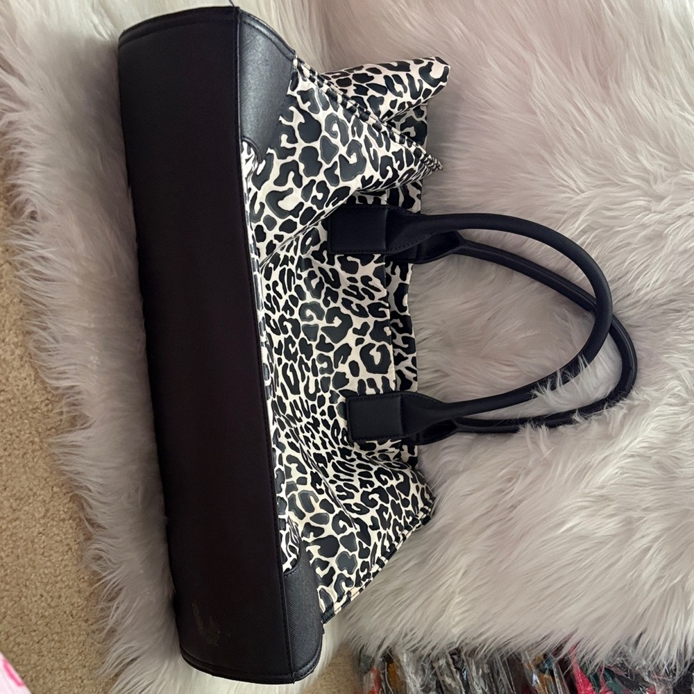 Tory Burch Black and White Leopard Print Tote - Picture 2 of 12